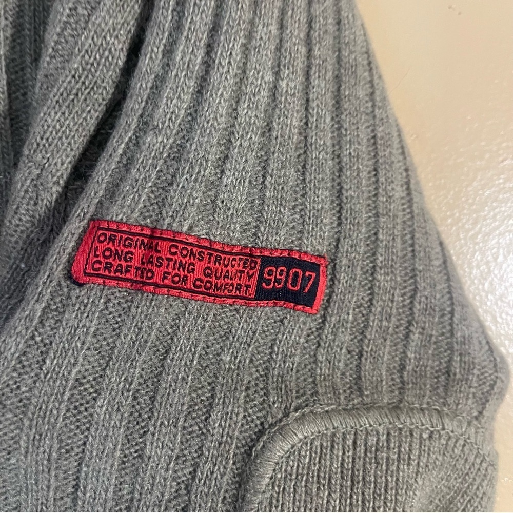 Label of graded goods 100%lambs wool green sweater size small - Picture 3 of 8